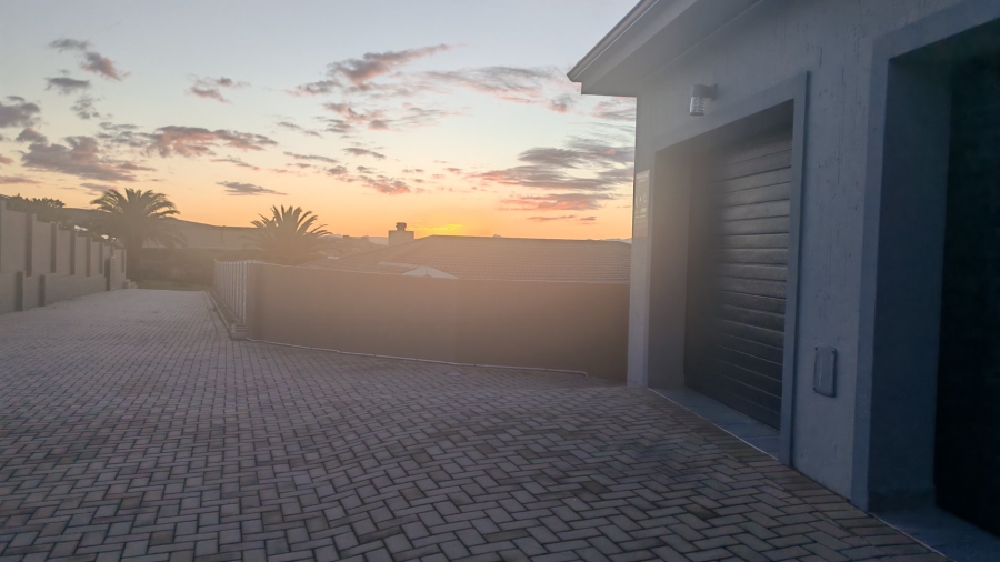 3 Bedroom Property for Sale in Hartenbos Heuwels Western Cape